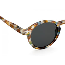 Load image into Gallery viewer, IZIPIZI Junior LetmeSee #D Blue Tortoise Soft Grey Lenses +0,00 Sunglass
