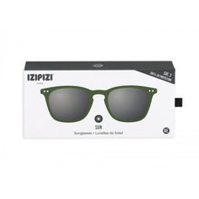 Load image into Gallery viewer, IZIPIZI LetmeSee #E Green Crystal Soft Grey Lenses +0,00 Sunglass
