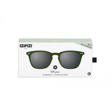 Load image into Gallery viewer, IZIPIZI Junior LetmeSee #E Green Soft Grey Lenses +0,00 Sunglass
